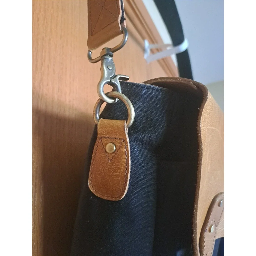 Aaron Leather Goods‎ Prato Canvas Distressed Leather Messenger Laptop Bag 13